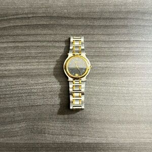 VINTAGE Authentic Gucci Watch 9000M Ladies Dial Quartz Two-Tone Link Date Watch